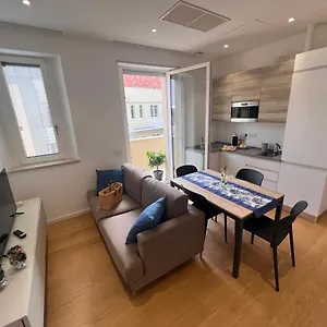 https://happy-holiday-apartment.in-sardinia.net